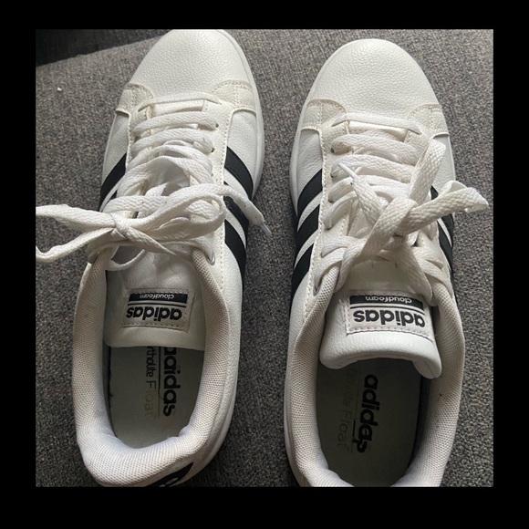 adidas Other - Men’s size 8 1/2 Adidas cloud form white with black shoes